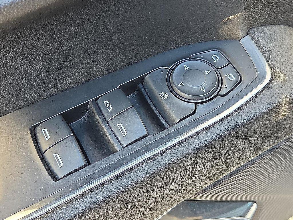 used 2024 Chevrolet Silverado 1500 car, priced at $43,990