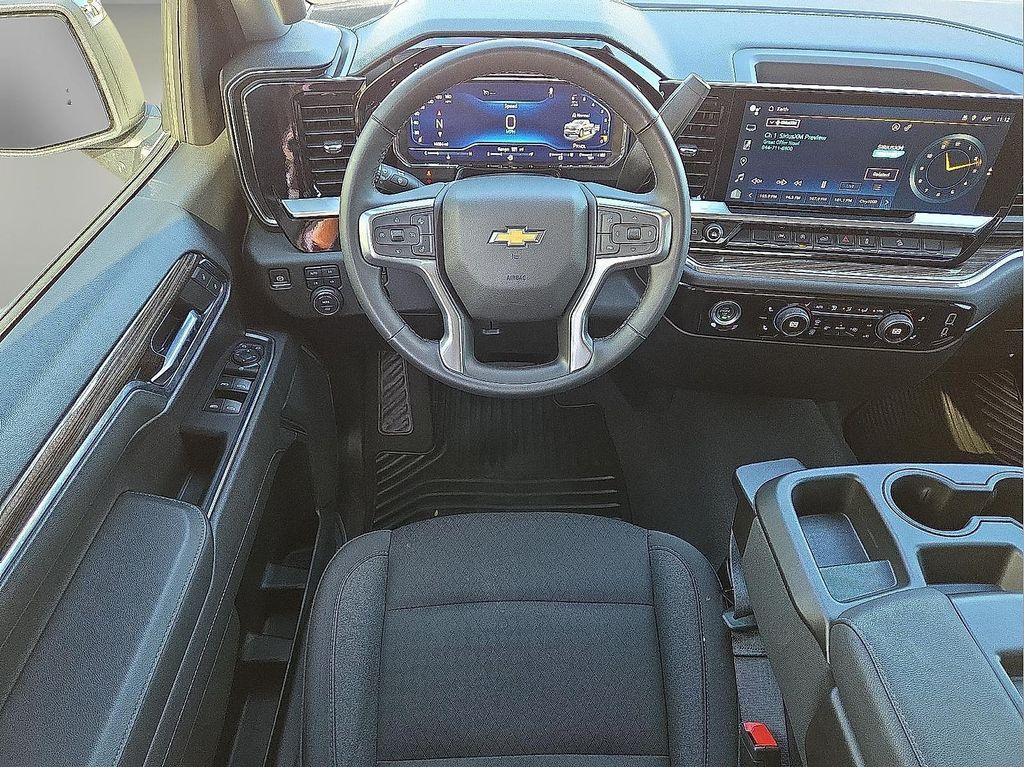 used 2024 Chevrolet Silverado 1500 car, priced at $43,990