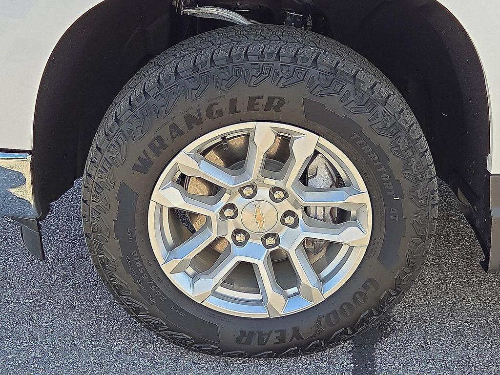 used 2024 Chevrolet Silverado 1500 car, priced at $43,990