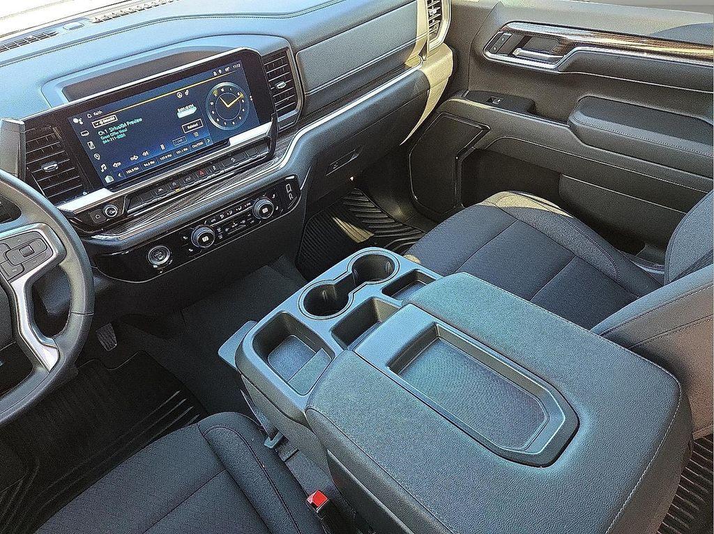 used 2024 Chevrolet Silverado 1500 car, priced at $43,990