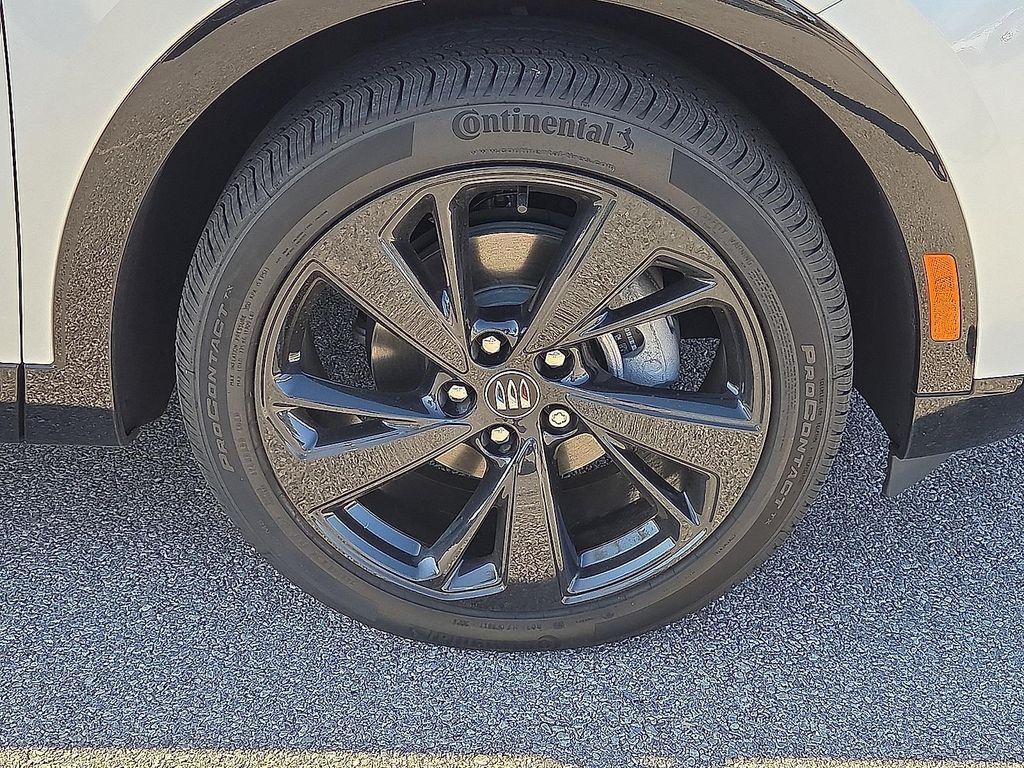 new 2025 Buick Envision car, priced at $37,335