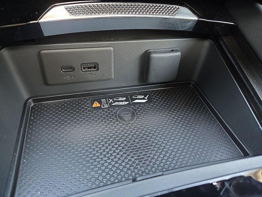 new 2025 Buick Envision car, priced at $37,335