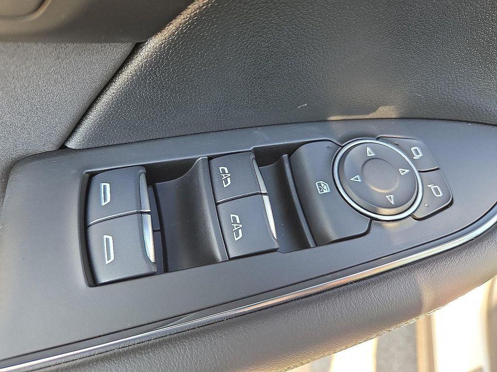 new 2025 Buick Envision car, priced at $37,335