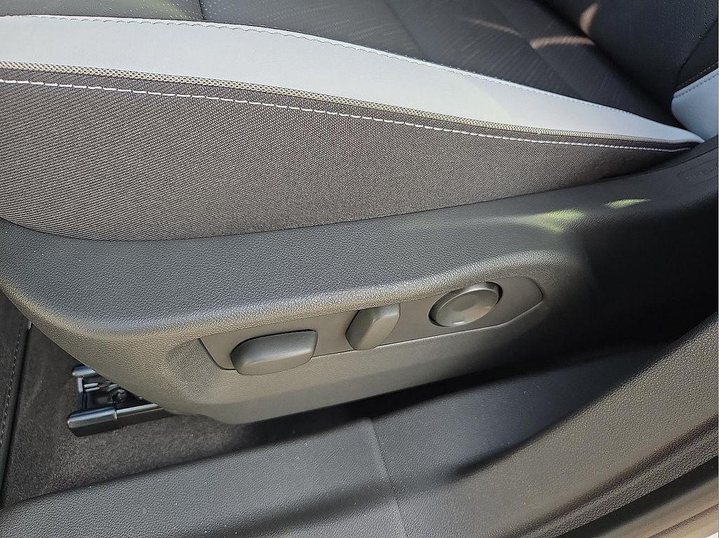 new 2025 Buick Envision car, priced at $34,745