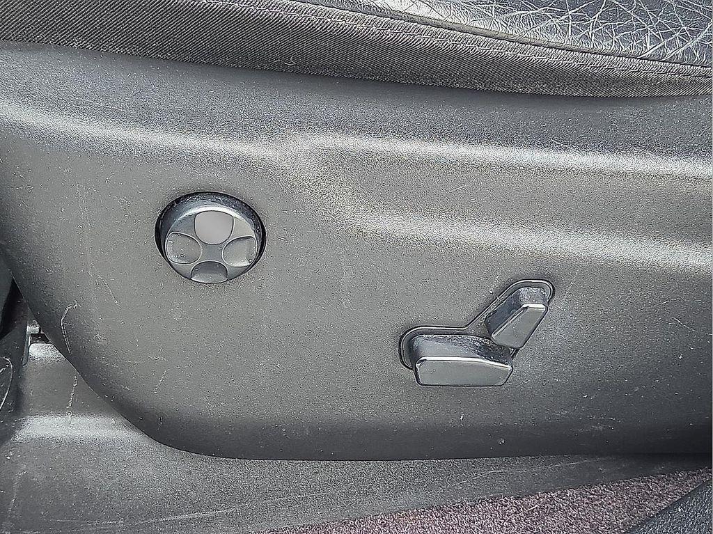 used 2018 Jeep Grand Cherokee car, priced at $14,677