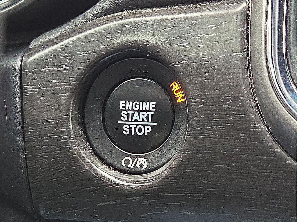 used 2018 Jeep Grand Cherokee car, priced at $14,677