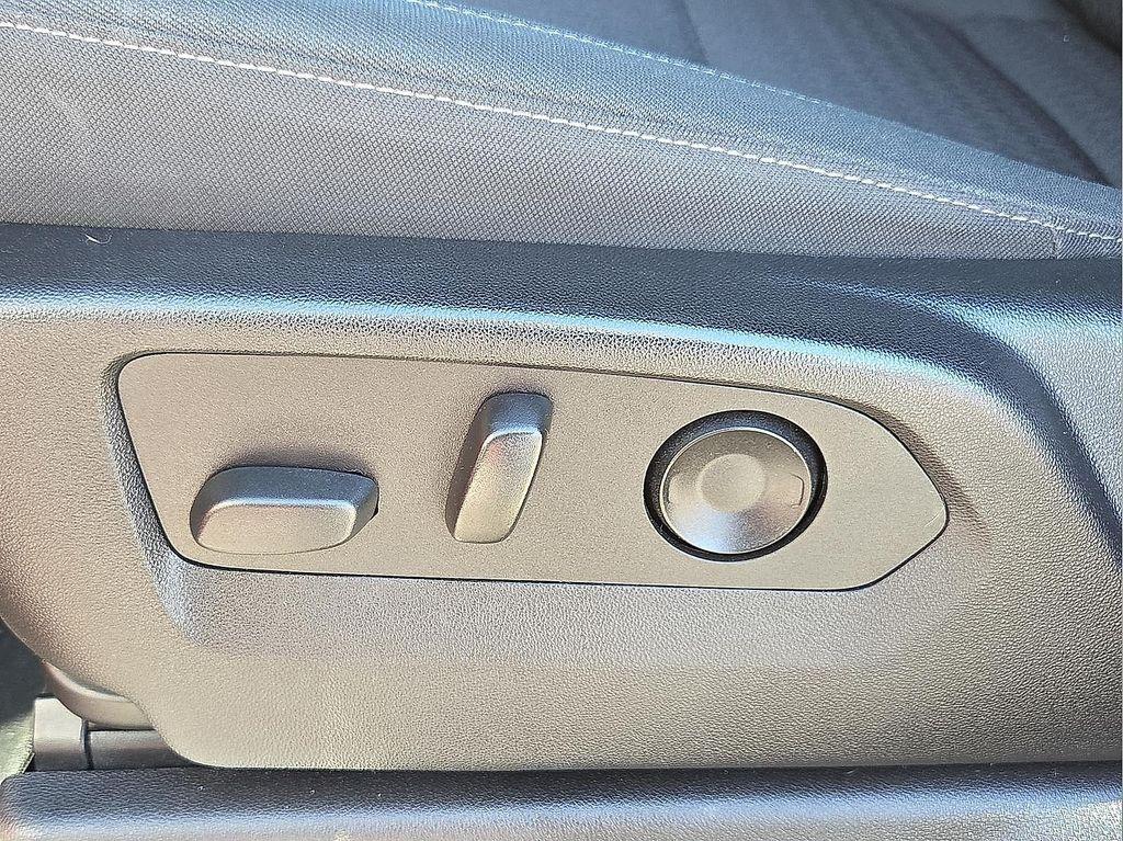 used 2022 Chevrolet Silverado 1500 car, priced at $38,638