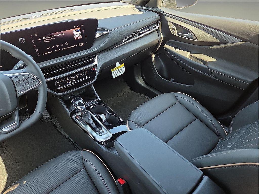 new 2025 Buick Envista car, priced at $26,330