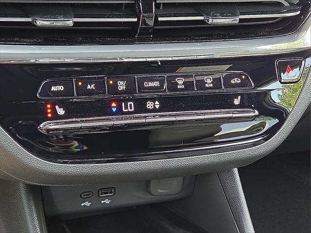 new 2025 Buick Envista car, priced at $30,621