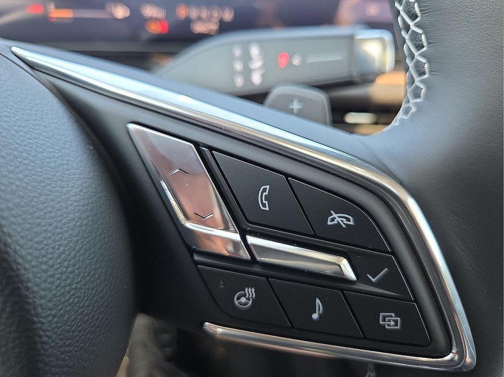 new 2025 Buick Envision car, priced at $36,735