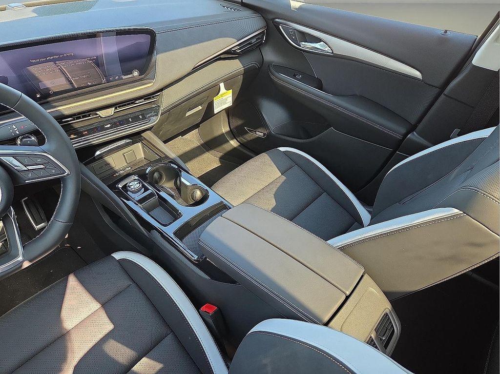 new 2025 Buick Envision car, priced at $36,735