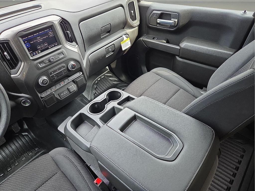 new 2026 GMC Sierra 1500 car, priced at $43,090