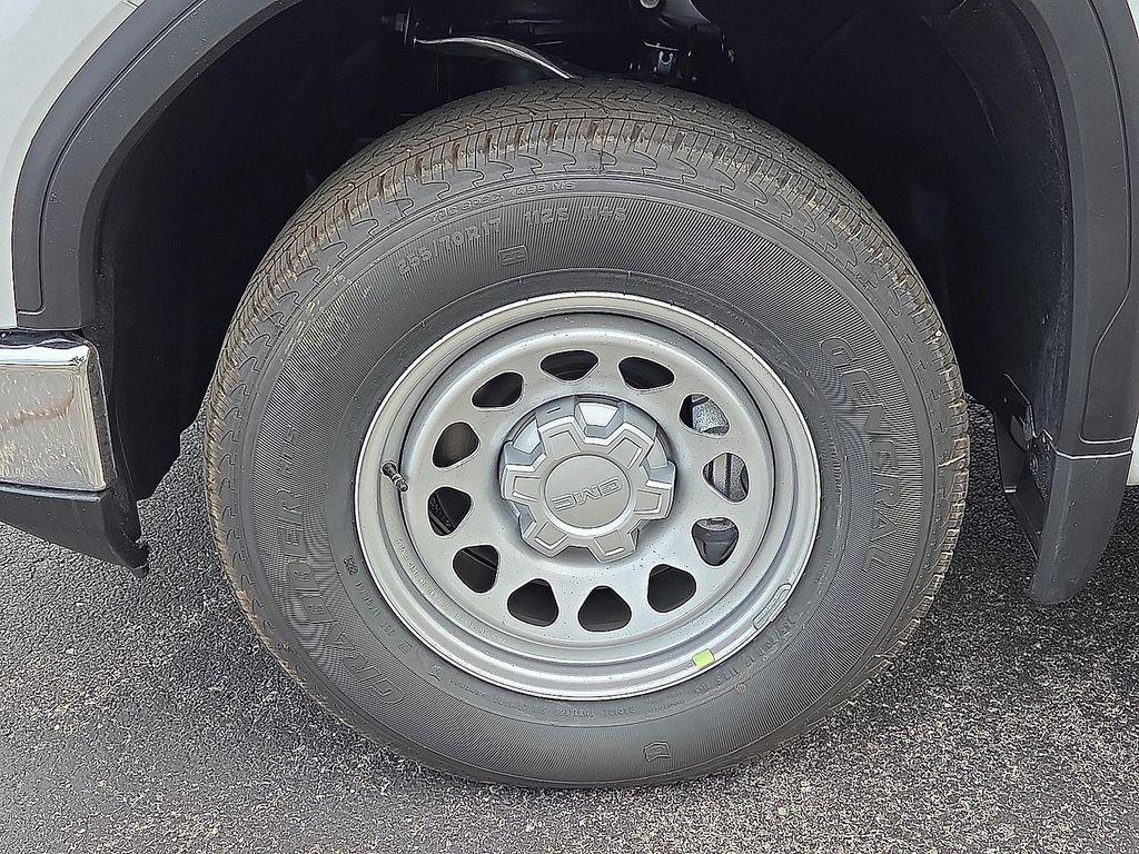 new 2026 GMC Sierra 1500 car, priced at $43,090