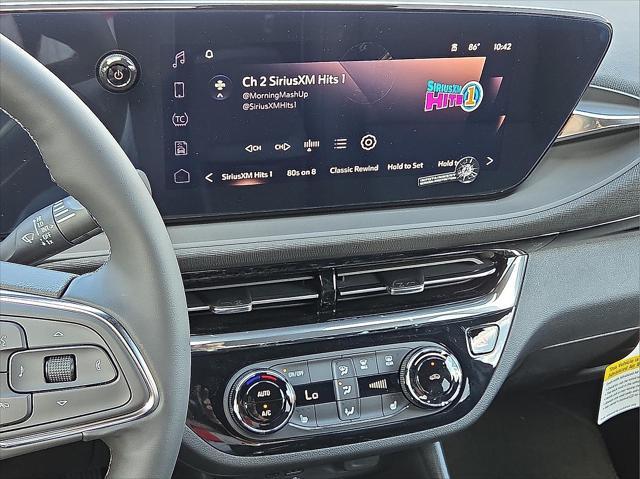 new 2025 Buick Envista car, priced at $24,025