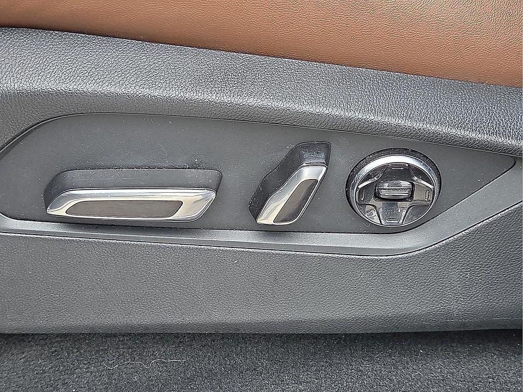 used 2023 Acura MDX car, priced at $42,197