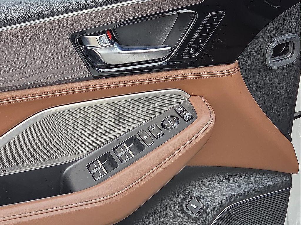 used 2023 Acura MDX car, priced at $42,197