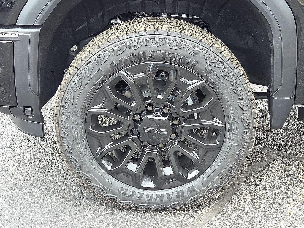 new 2026 GMC Sierra 2500 car, priced at $92,915