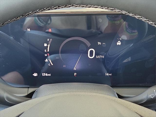new 2025 Buick Envista car, priced at $23,320