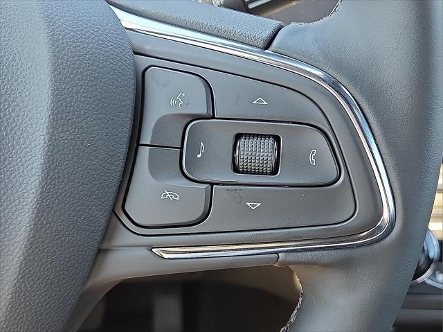 new 2025 Buick Envista car, priced at $23,320