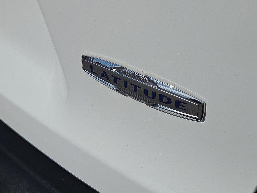 used 2019 Jeep Cherokee car, priced at $12,388