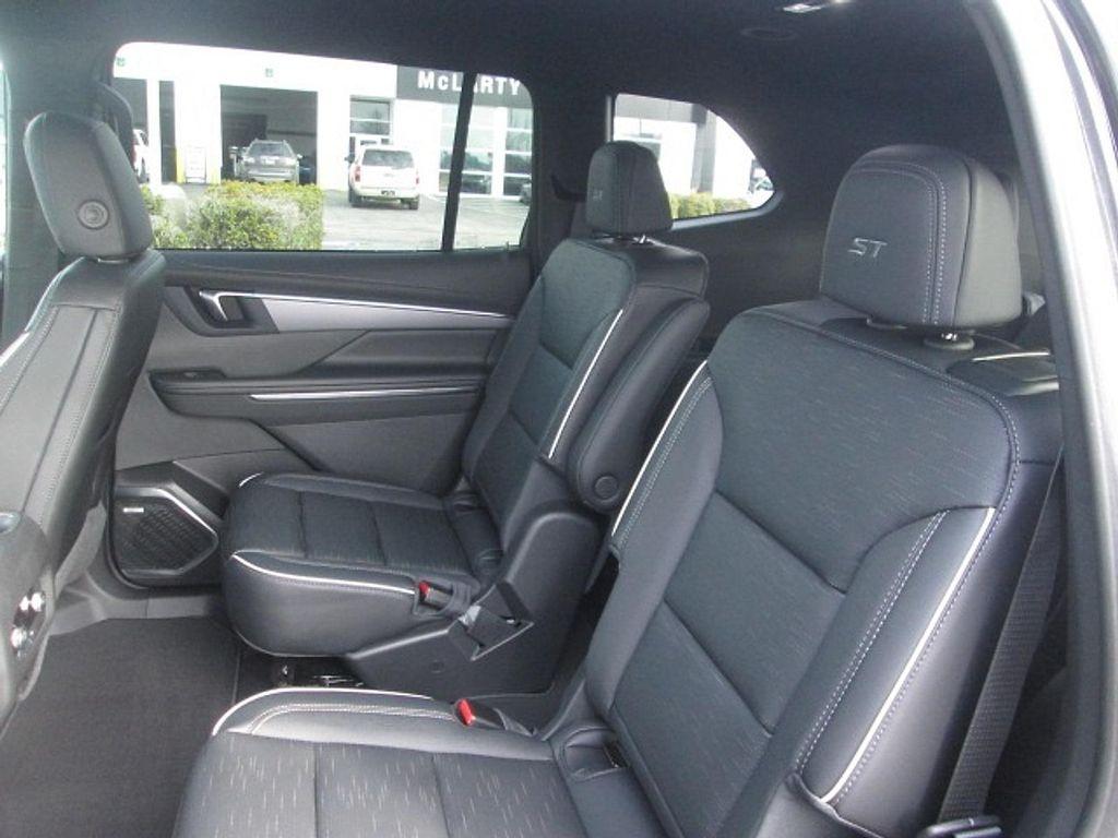 new 2025 Buick Enclave car, priced at $41,330