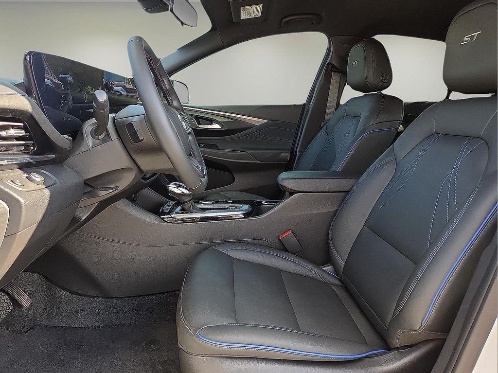 used 2025 Buick Envista car, priced at $24,555