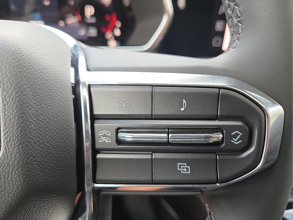 new 2025 GMC Canyon car, priced at $41,285