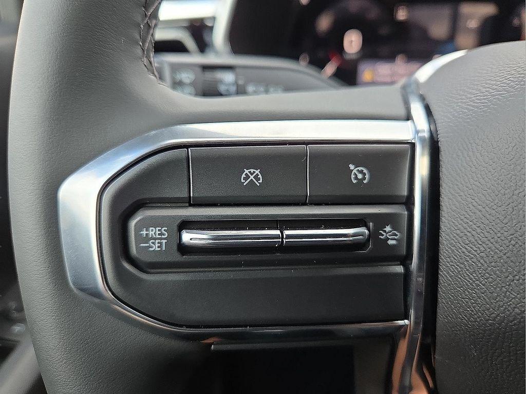 new 2025 GMC Canyon car, priced at $41,285