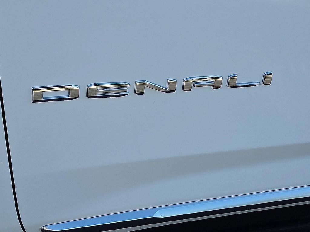 new 2026 GMC Yukon XL car, priced at $84,088