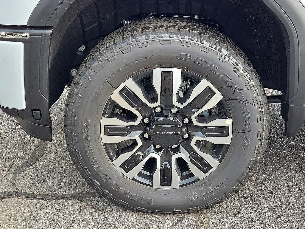 new 2026 GMC Sierra 3500 car, priced at $93,565