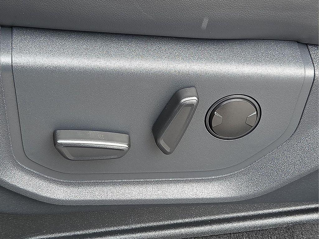 used 2024 Ford Expedition car, priced at $52,550