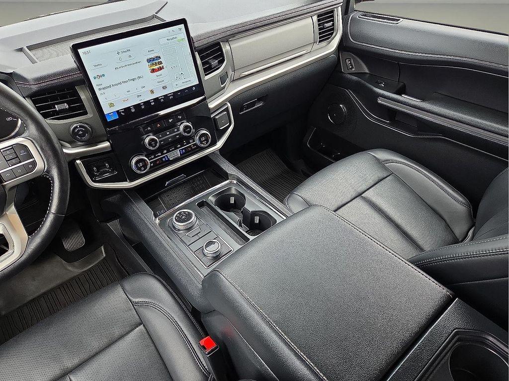used 2024 Ford Expedition car, priced at $52,550