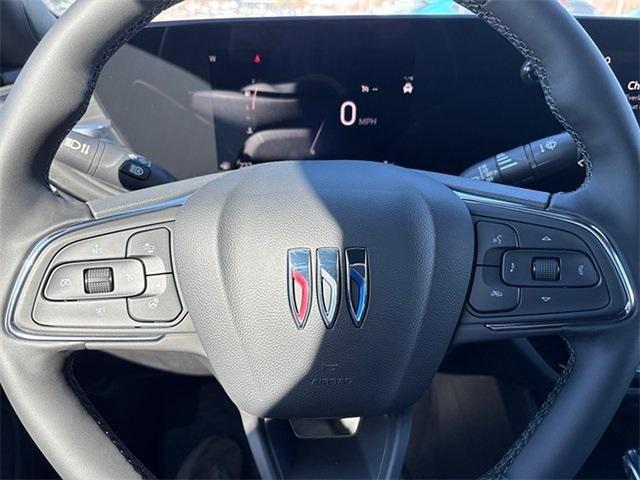 new 2025 Buick Envista car, priced at $27,238