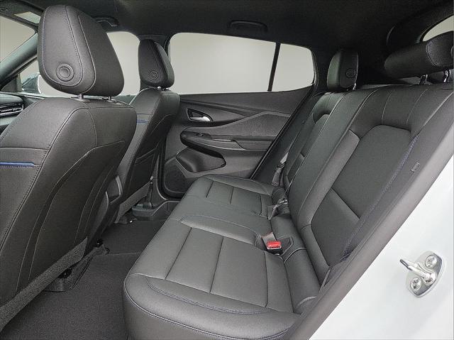 new 2025 Buick Envista car, priced at $24,125
