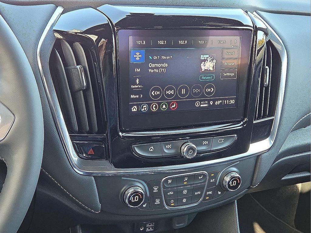 used 2023 Chevrolet Traverse car, priced at $35,644