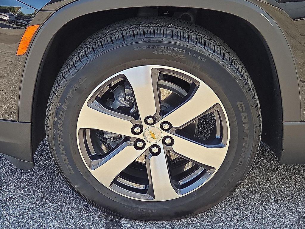 used 2023 Chevrolet Traverse car, priced at $35,644