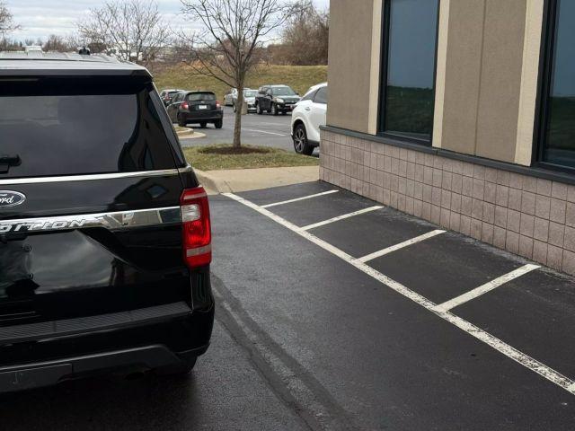 used 2018 Ford Expedition car, priced at $21,289