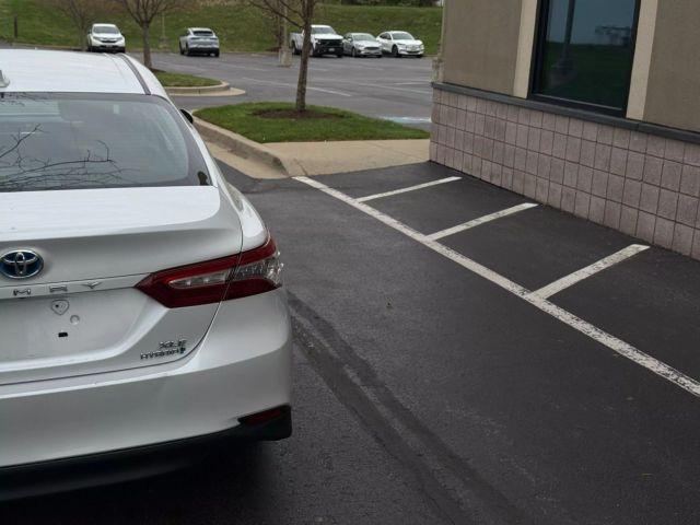 used 2020 Toyota Camry Hybrid car, priced at $20,495