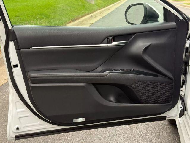 used 2020 Toyota Camry Hybrid car, priced at $20,495