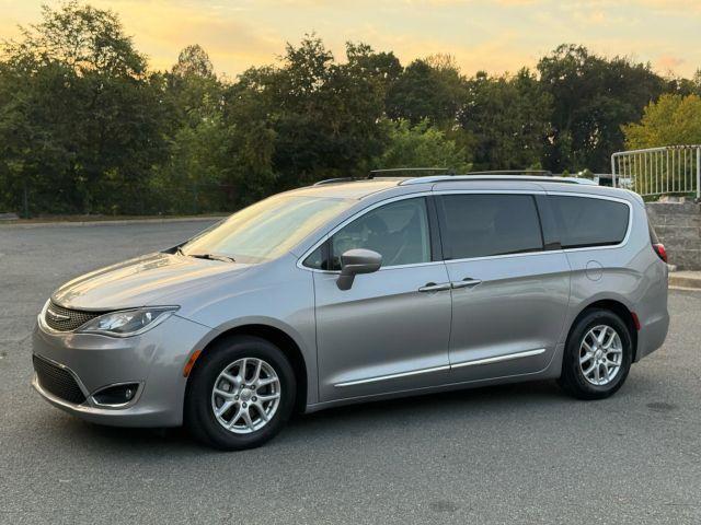 used 2020 Chrysler Pacifica car, priced at $18,458