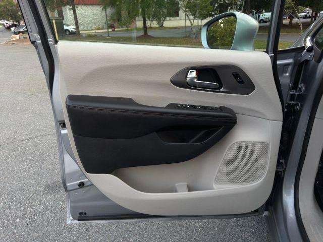 used 2020 Chrysler Pacifica car, priced at $18,458