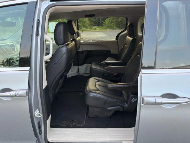 used 2020 Chrysler Pacifica car, priced at $18,458