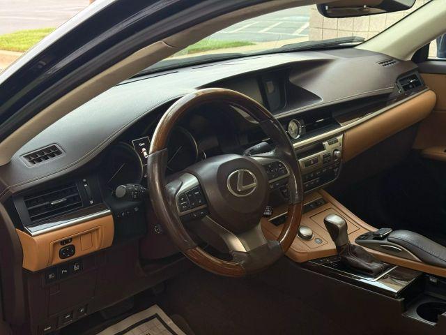 used 2016 Lexus ES 350 car, priced at $17,389