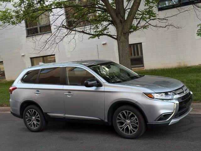 used 2017 Mitsubishi Outlander car