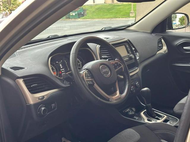 used 2014 Jeep Cherokee car, priced at $11,495