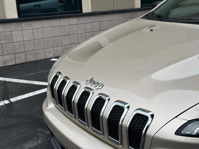 used 2014 Jeep Cherokee car, priced at $11,495