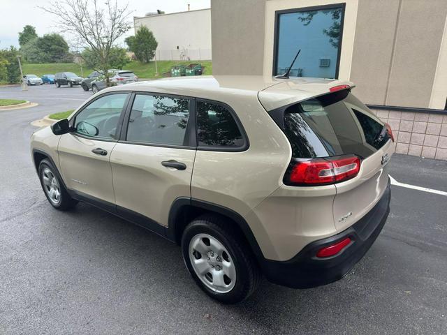 used 2014 Jeep Cherokee car, priced at $11,495