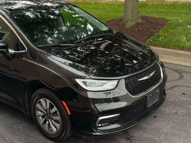 used 2021 Chrysler Pacifica car, priced at $22,489