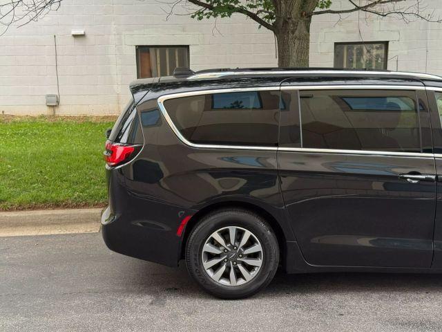 used 2021 Chrysler Pacifica car, priced at $22,489