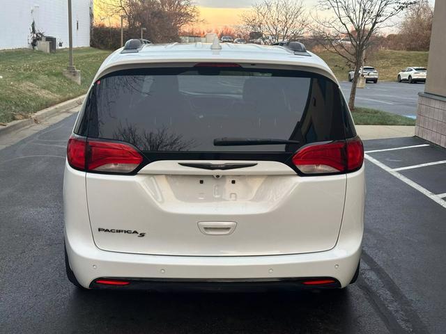 used 2018 Chrysler Pacifica car, priced at $14,998